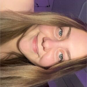 Meet your Posher, Liz